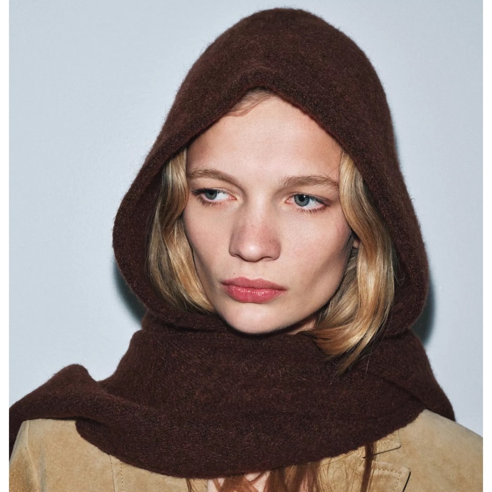 KNIT BANDANA HOODIE